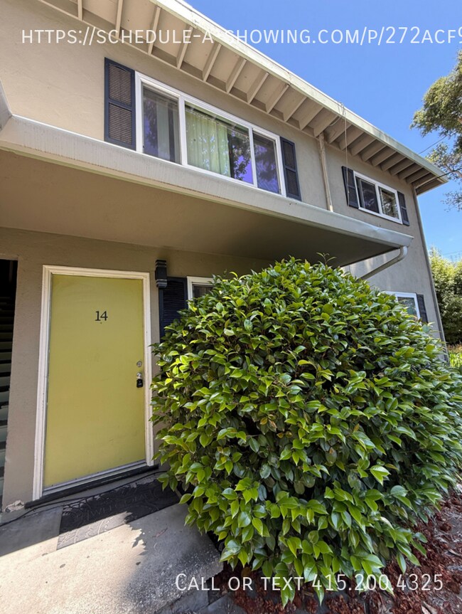 Building Photo - 2895 Capitola Rd