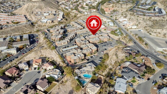 Building Photo - 4433 N Stanton St