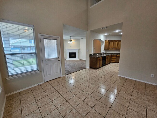 Building Photo - Available now ready for immediate move in