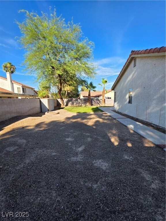 Building Photo - 422 Macbrey Dr