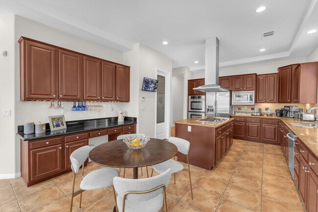 Building Photo - 81715 Charismatic Way