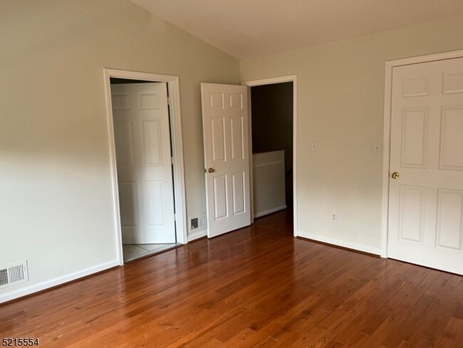 Building Photo - 8 Worthington Terrace