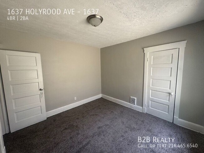 Building Photo - 1637 Holyrood Rd