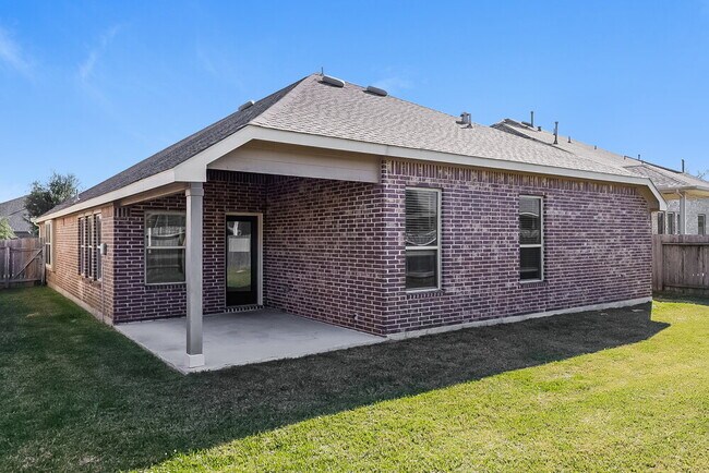 Building Photo - 18914 Sorrento Pt Dr