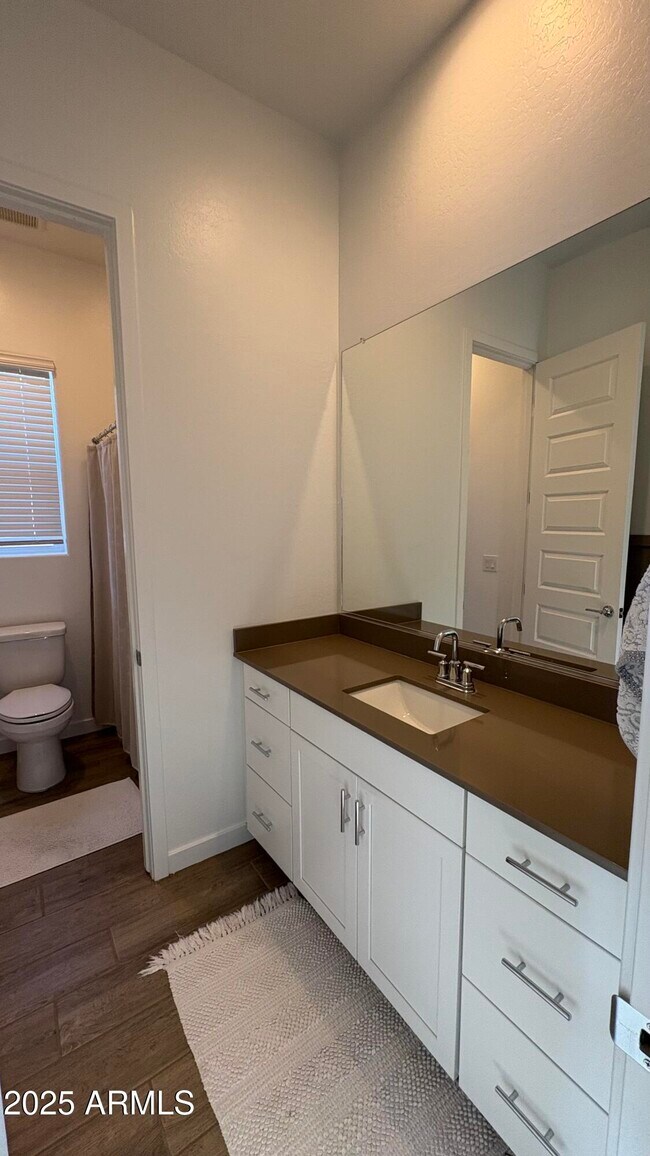 Building Photo - 3240 W Peak View Rd