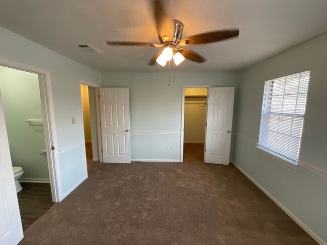 Building Photo - 3924 Miramar Ct