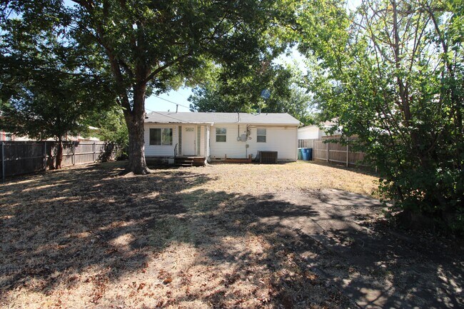 Building Photo - 59 Shirley Ln