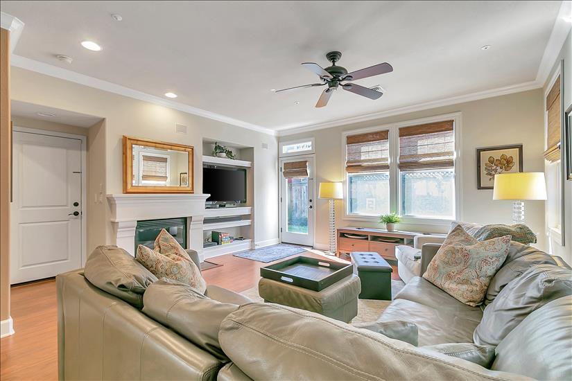 Living Room - 1504 Pear Tree Ln
