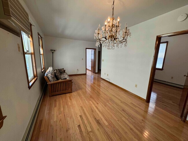 Building Photo - 171 Highland Ave
