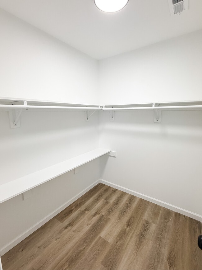 Building Photo - 6 Maryland Ave