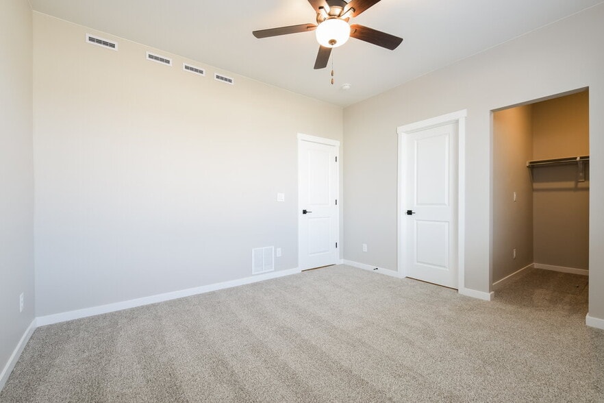 Building Photo - 9468 Yampa St