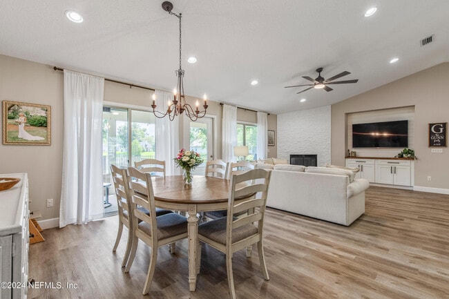 Building Photo - 1587 Shelter Cove Dr