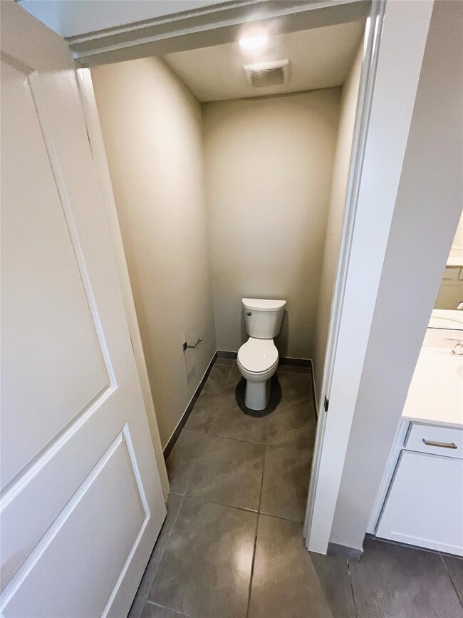 Building Photo - 226 Preserve Trl S