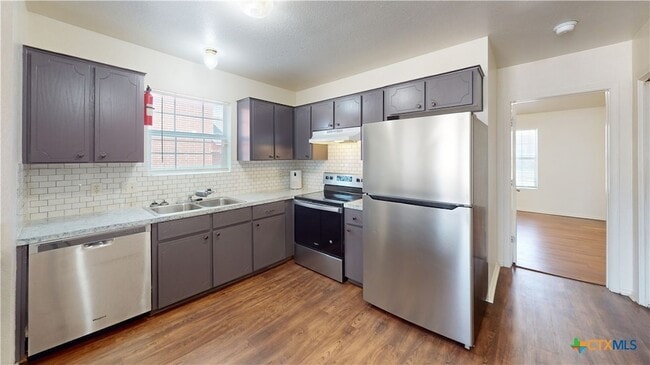 Building Photo - 4302 Jeff Scott Dr