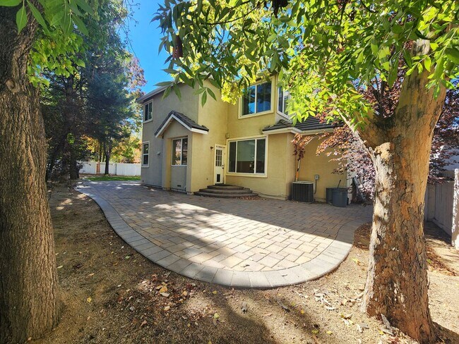 Building Photo - Home For Rent in Caughlin Ranch Reno