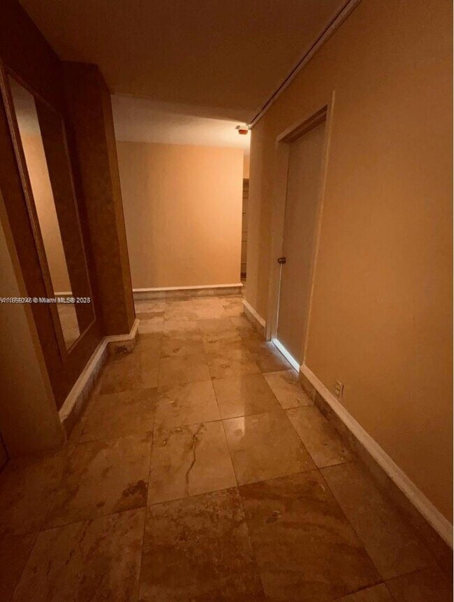Building Photo - 2101 S Ocean Dr