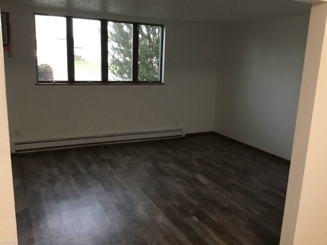 Building Photo - 2 br, 1 bath  - 1105 E Bowen Ave Unit C