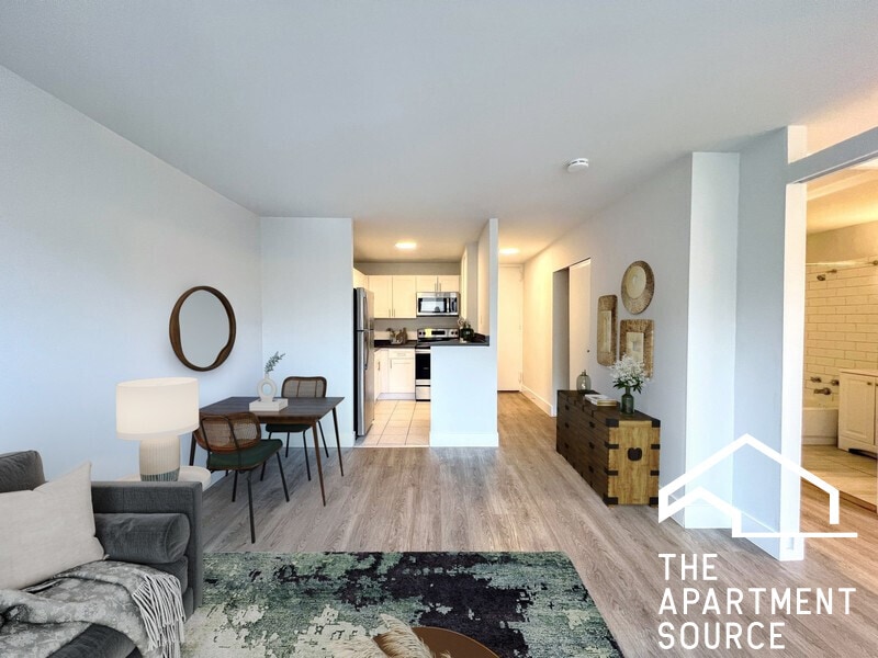 Building Photo - 1300 N Dearborn St