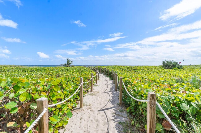 Building Photo - 250 S Ocean Blvd