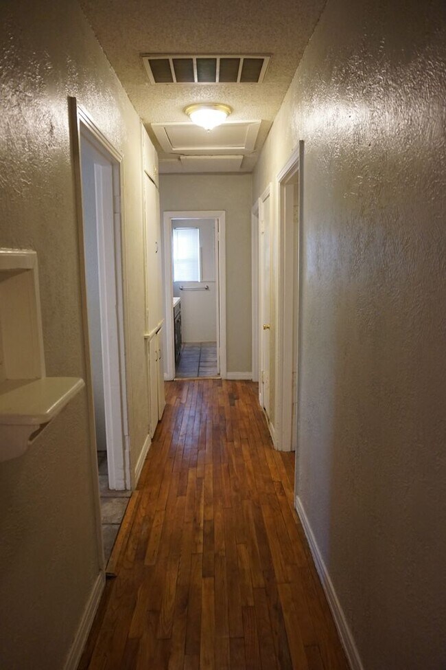 Building Photo - 3418 25th St