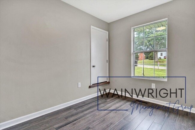 Building Photo - SW Roanoke County