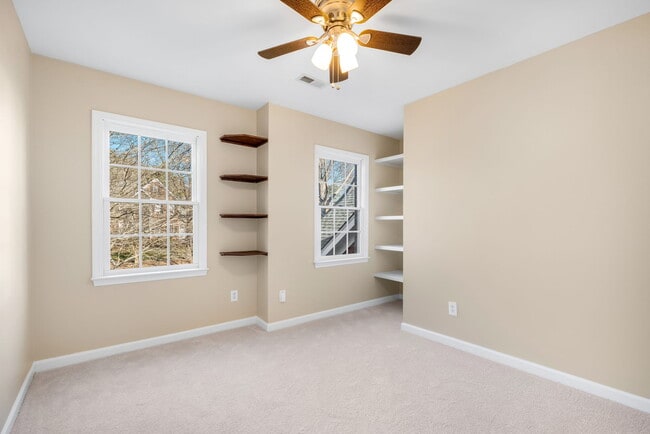 Building Photo - 9200 Brechin Dr