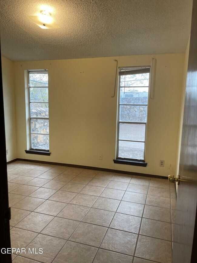Building Photo - 1504 Monte Sanders Ln