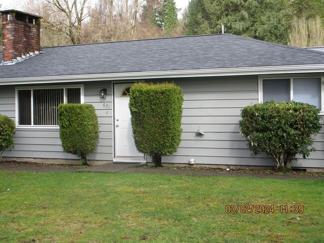 Building Photo - 631 N 13th St