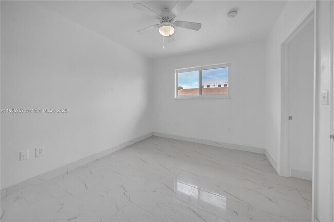 Building Photo - 1371 NW 3rd St