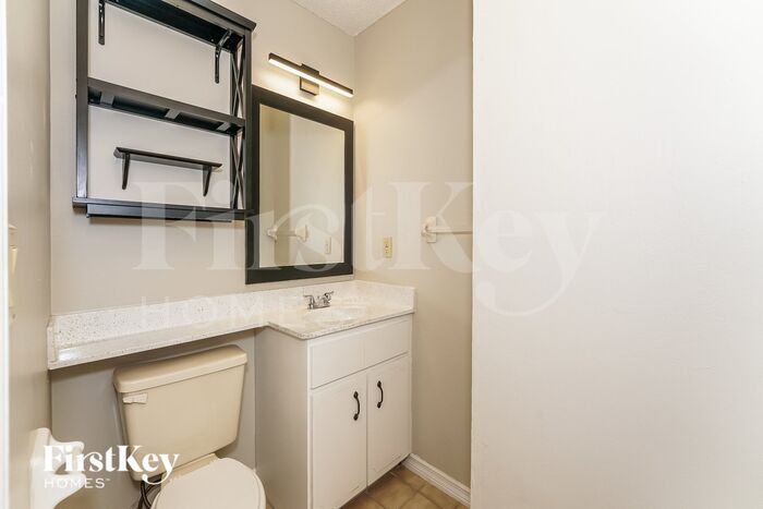 Building Photo - 142 Pepperdine Dr
