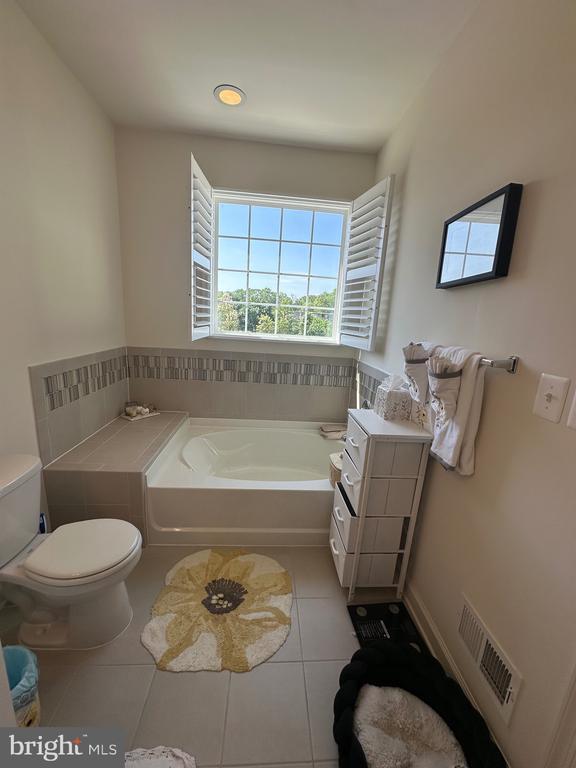 Building Photo - 7302 Wood Trail Dr