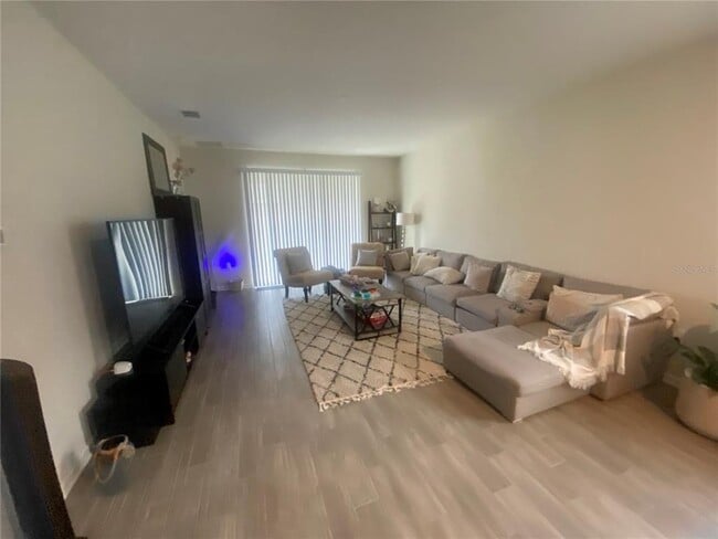 Building Photo - 5579 Bakewell Pl