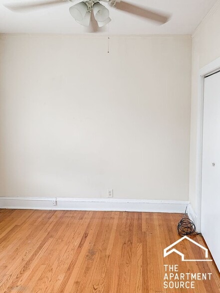 Building Photo - 5047 N Damen Ave