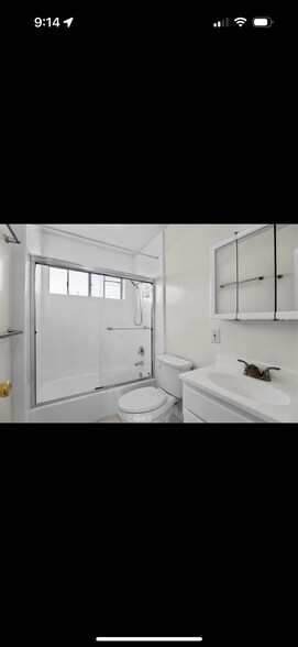 Building Photo - 4302 W 165th St