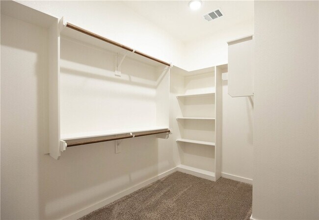 Building Photo - 2206 Hall of Fame Ct