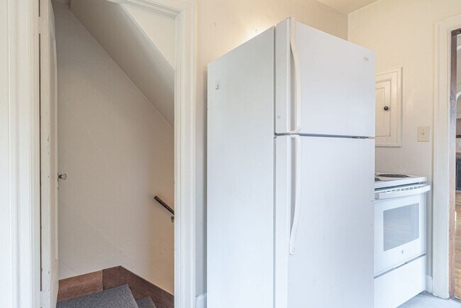 Building Photo - Baran (2018 11th St.)