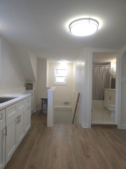 Building Photo - 2838 Ridge Rd