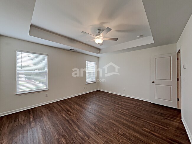 Building Photo - 288 Camp dr