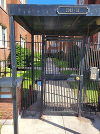 Building Photo - 2342 W Touhy Ave