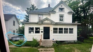 Building Photo - 821 Blaine Ave