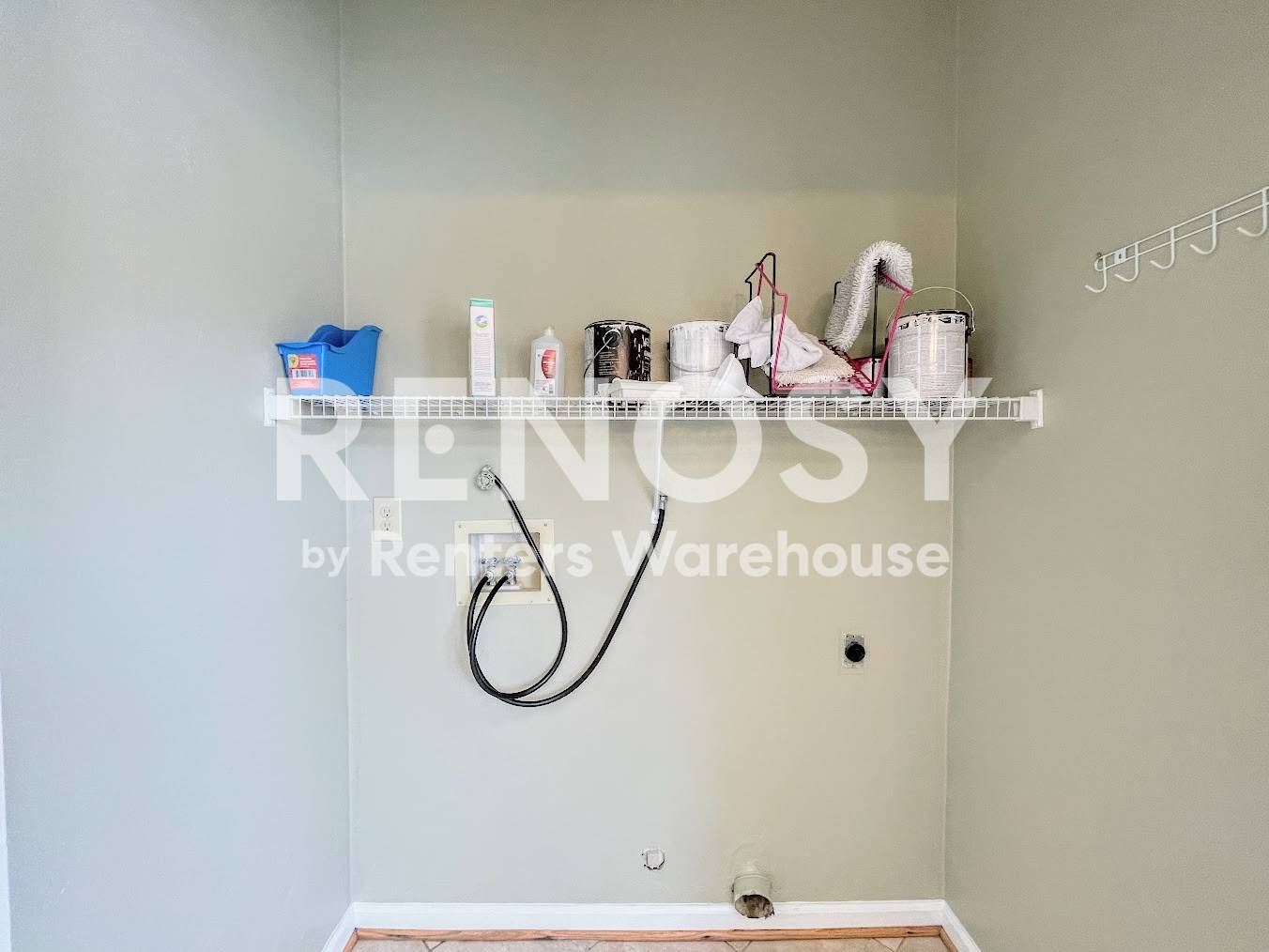 Building Photo - 628 Creekside Ct
