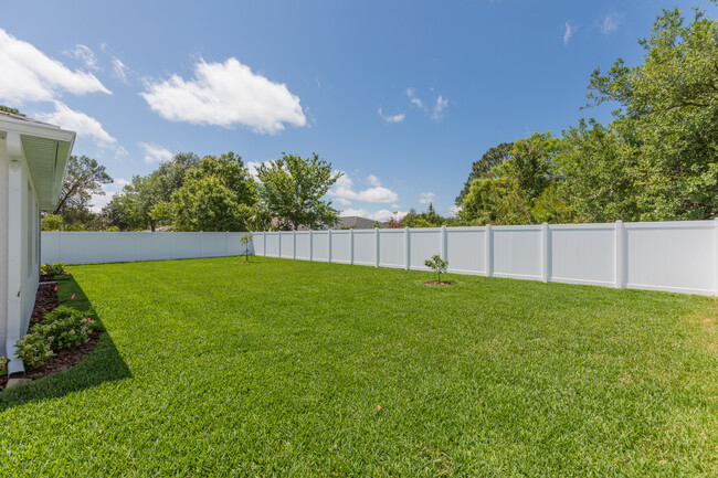 Building Photo - 10 Fairchild Ln