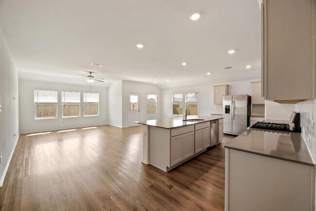 Building Photo - 113 Golden Grove Pkwy