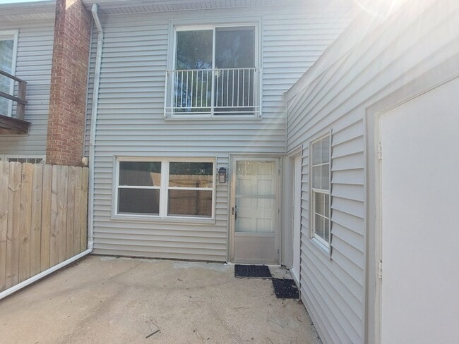 Building Photo - 804 Biltmore Dr