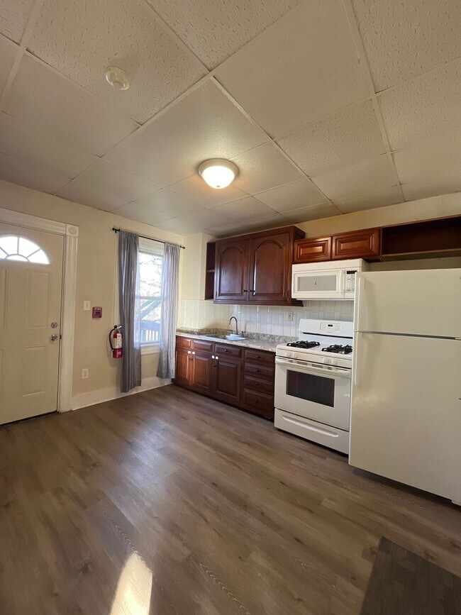 Building Photo - 1225 Lehigh St