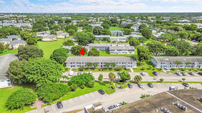 Building Photo - 154 Upminster G