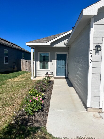 Primary Photo - 2308 Nightview Dr