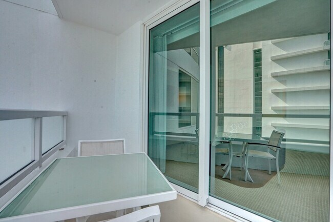 Building Photo - 4401 Collins Ave