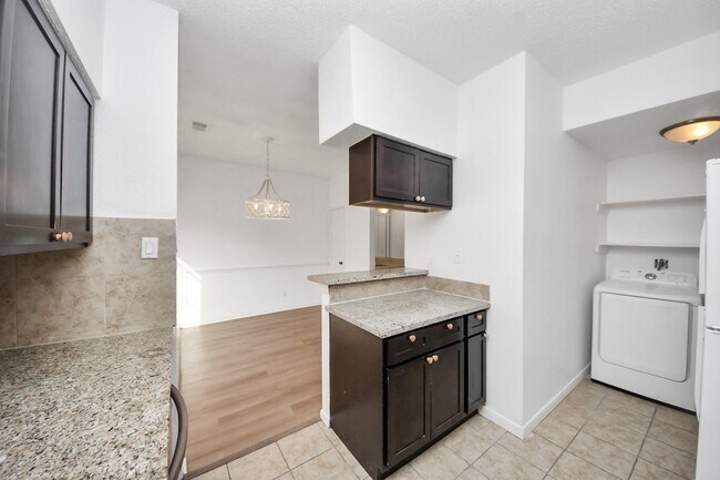 Building Photo - 12500 Brookglade Cir