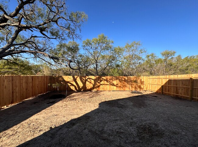 Building Photo - 10727 Vesta Curv